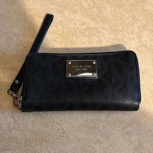 Michael Kors Women wristlet with Silver Accents